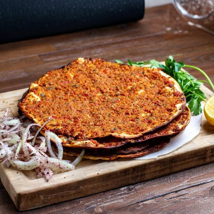 Kıymalı Lahmacun
