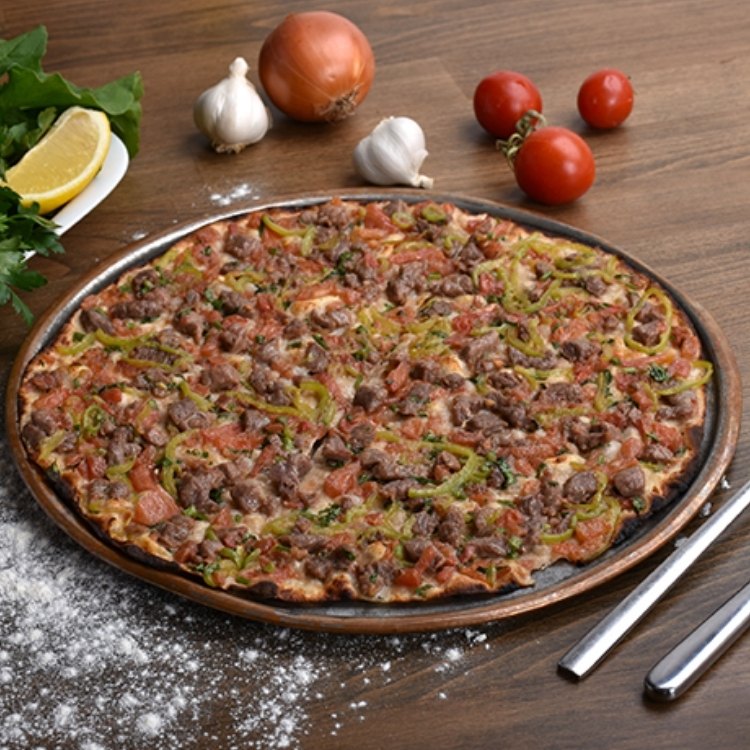 Kuşbaşılı Lahmacun